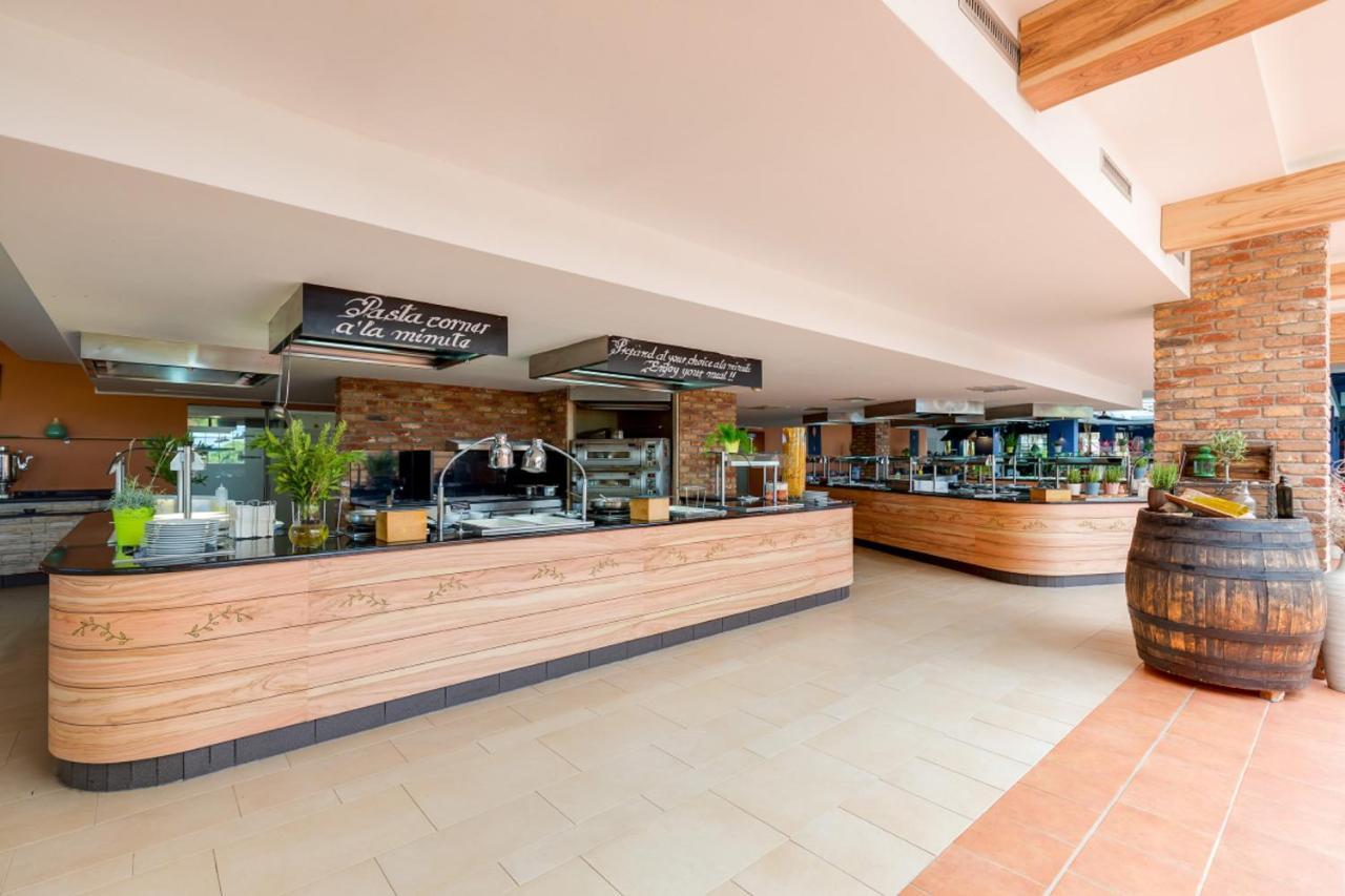 Valamar Tamaris Resort Tar-Vabriga Eksteriør billede