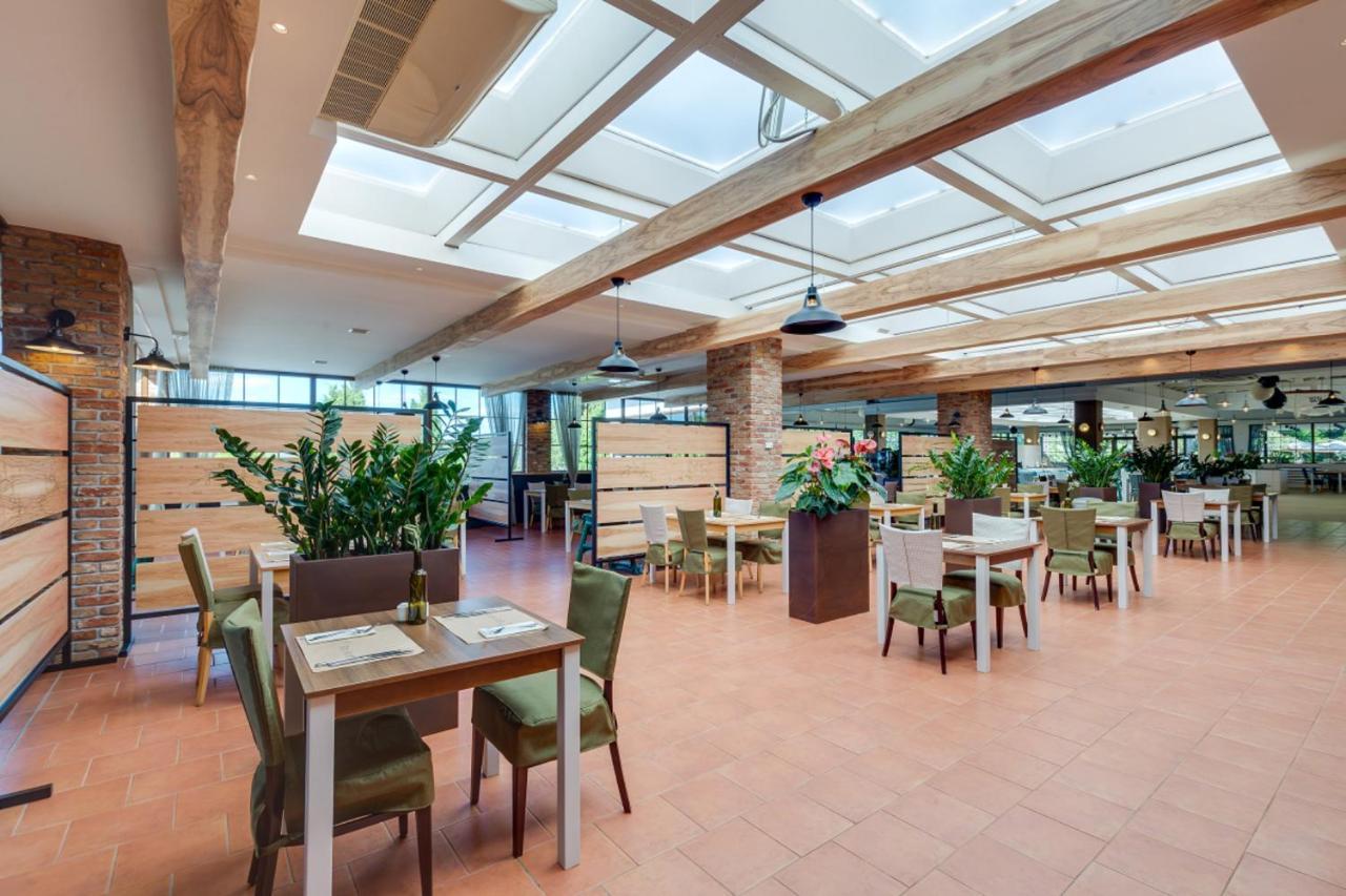 Valamar Tamaris Resort Tar-Vabriga Eksteriør billede